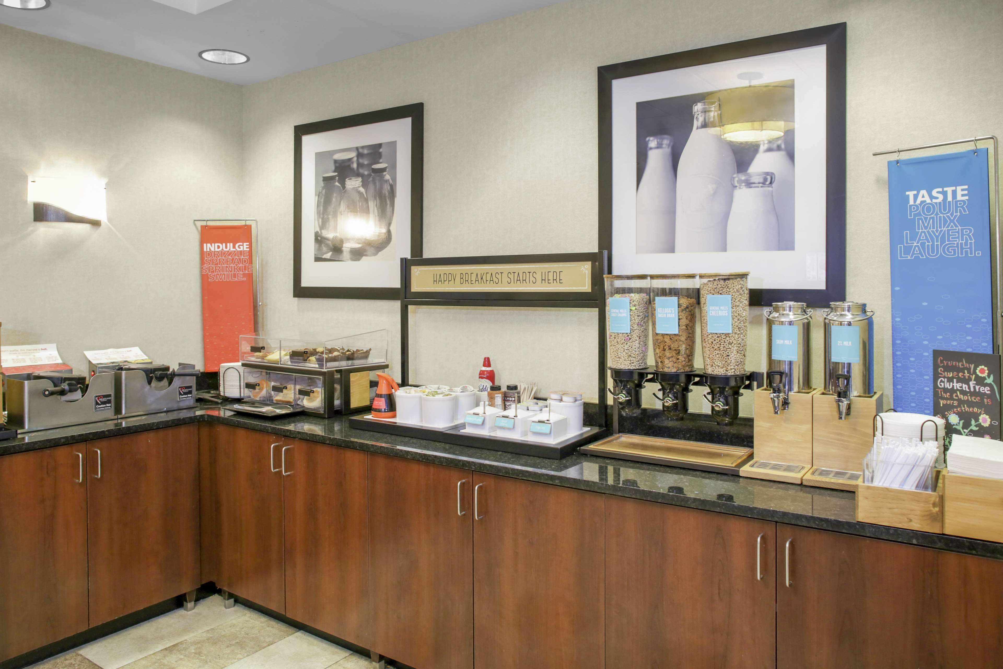 Hampton Inn Chicago Elgin/I-90 Buitenkant foto